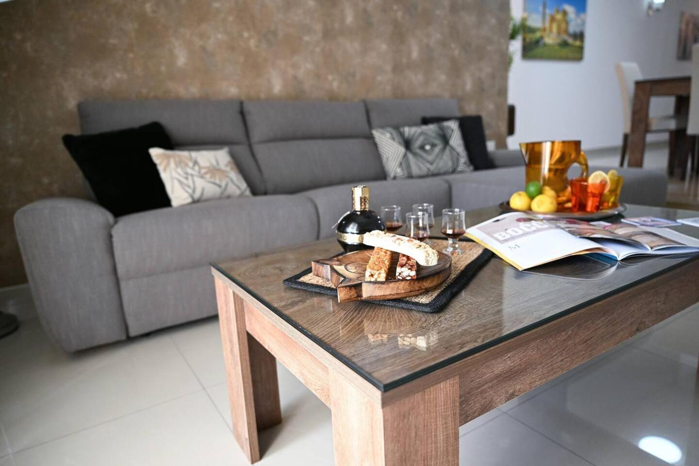 Fl 3 Ta'Lonza Luxury With Hot Tub By Homely Mellieħa Екстериор снимка